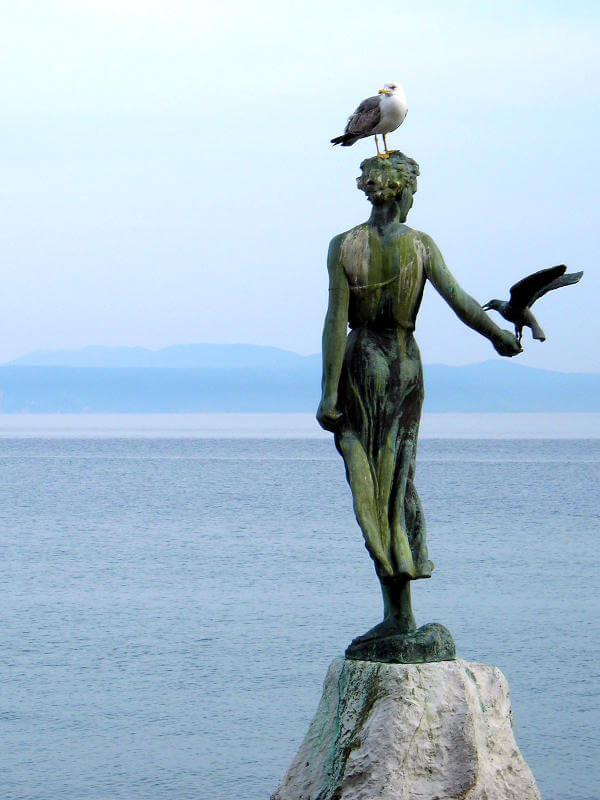 Opatija 4 La demoiselle à la mouette d'Opatija
