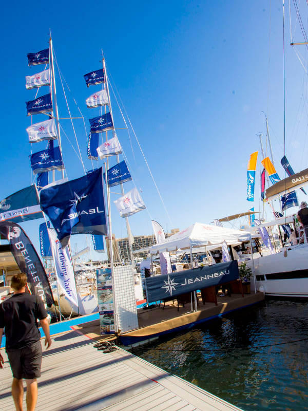 Biograd 4 yachts dans un salon